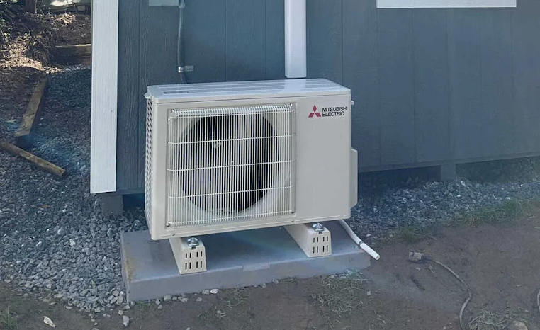 ac unit outside a home